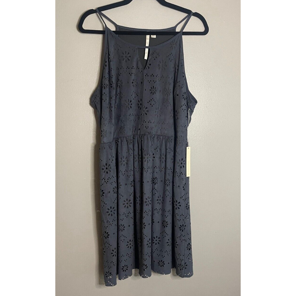 LC Lauren Conrad NWT Navy Lasercut Floral with Key Neck Faux Suede Dress Size XL